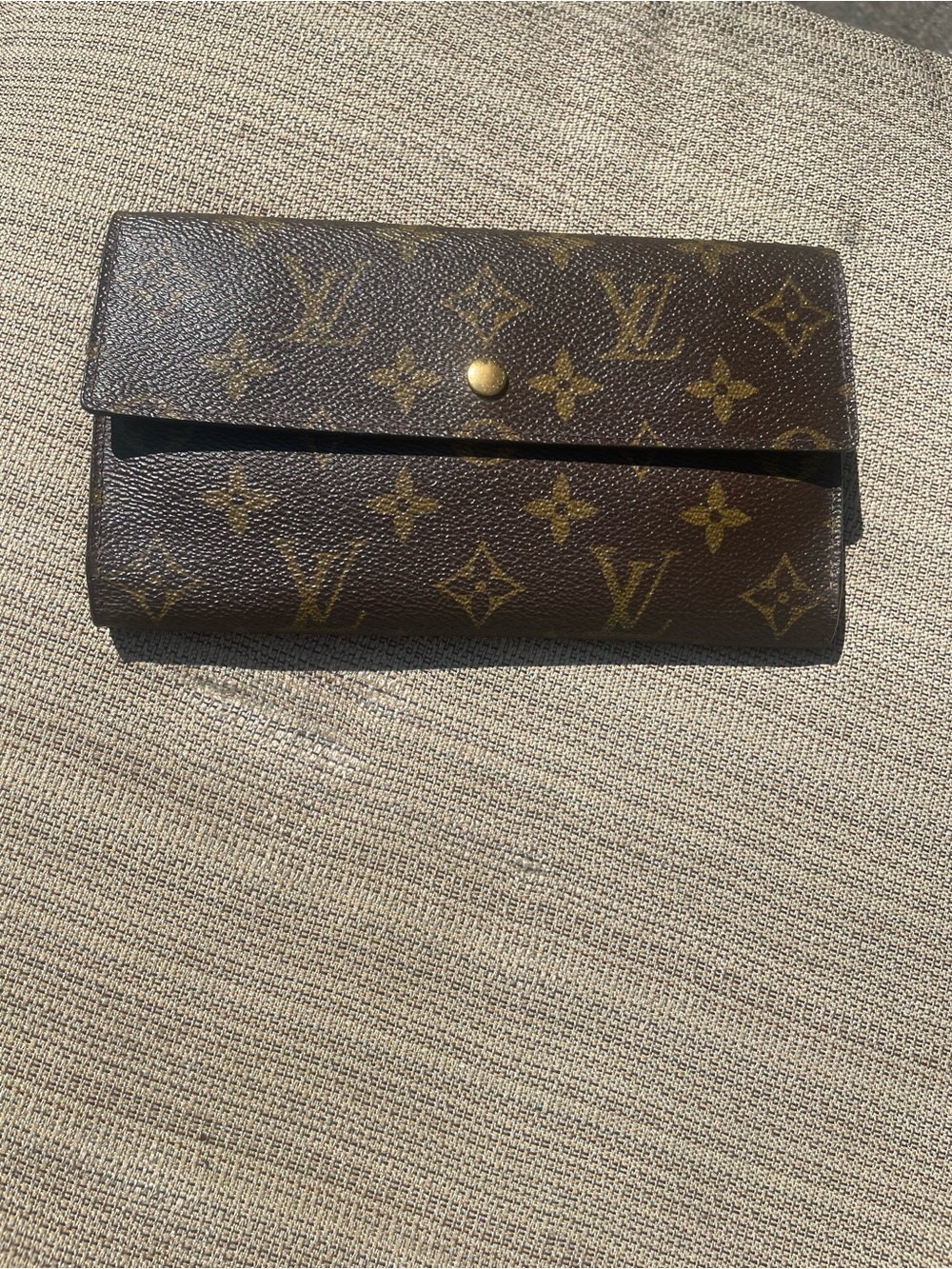 Louis Vuitton Brown Monogram Sarah Canvas Wallet  AUTHENTIC with COA